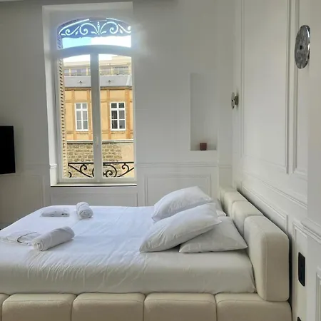 Velours By Collection Aura - Maison Les Arcades Face A La Gare De