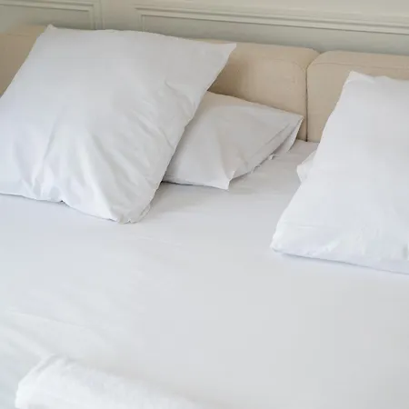 Velours By Collection Aura - Maison Les Arcades Face A La Gare De * Charleville-Mézières