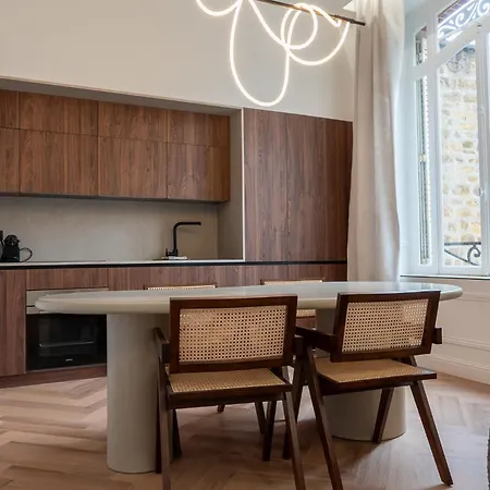 Velours By Collection Aura - Maison Les Arcades Face A La Gare De Charleville-Mézières